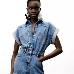 Zara Women's Denim Jumpsuit/ Romper- Size Medium